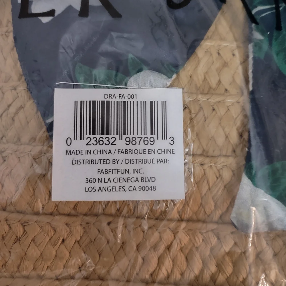 NEW IN PACKAGE DRAPER JAMES Straw Bag with Floral Scarf - Picture 5 of 9